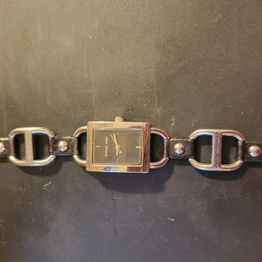 Micheal Kors chain link watch